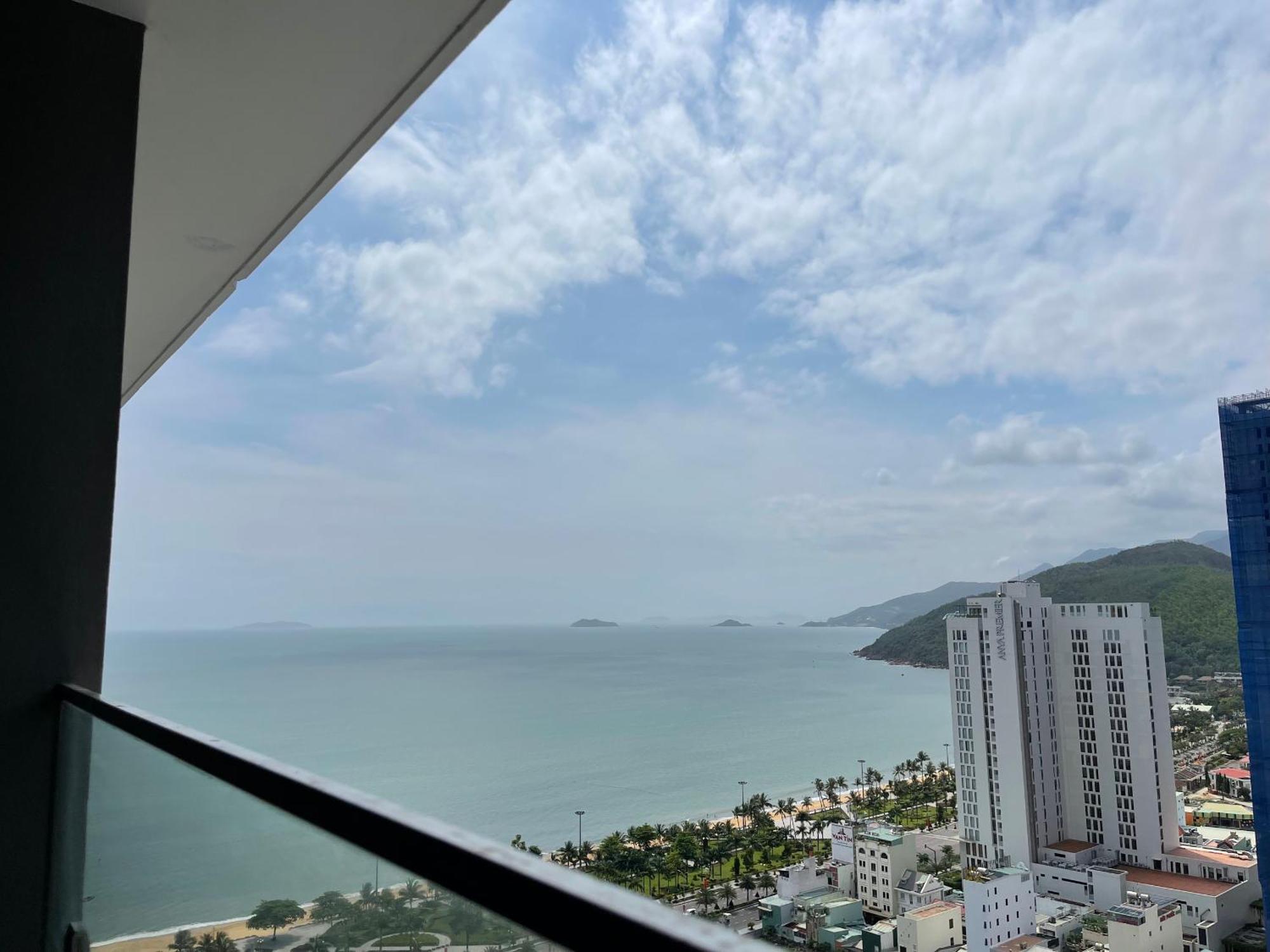归仁Q House- Flc Sea Tower公寓 外观 照片